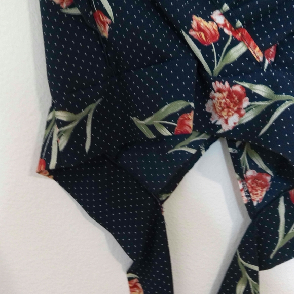 GUESS TOP - Picture 2 of 7